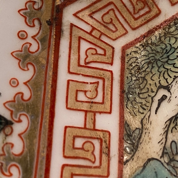 Antique Chinese Octagonal Porcelain Plate, from the Qing Dynasty 1644-1911 - Picture 11 of 15